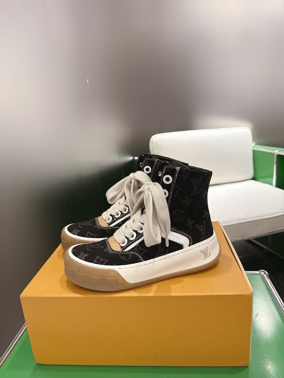 Louis Vuitton Sneakers