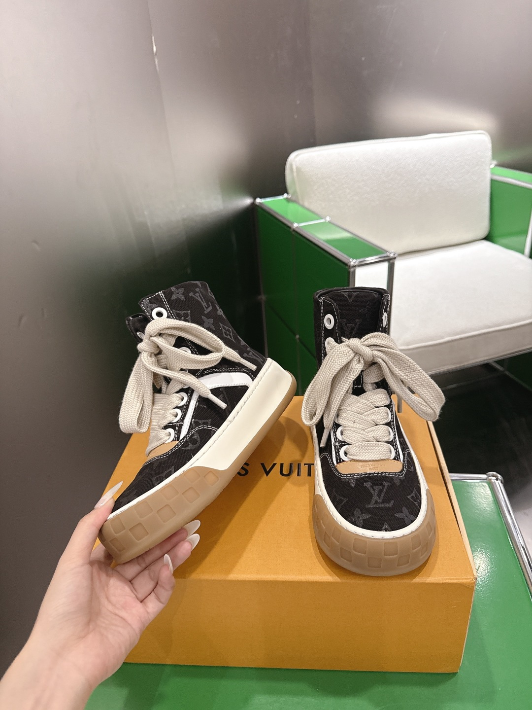 Louis Vuitton Sneakers