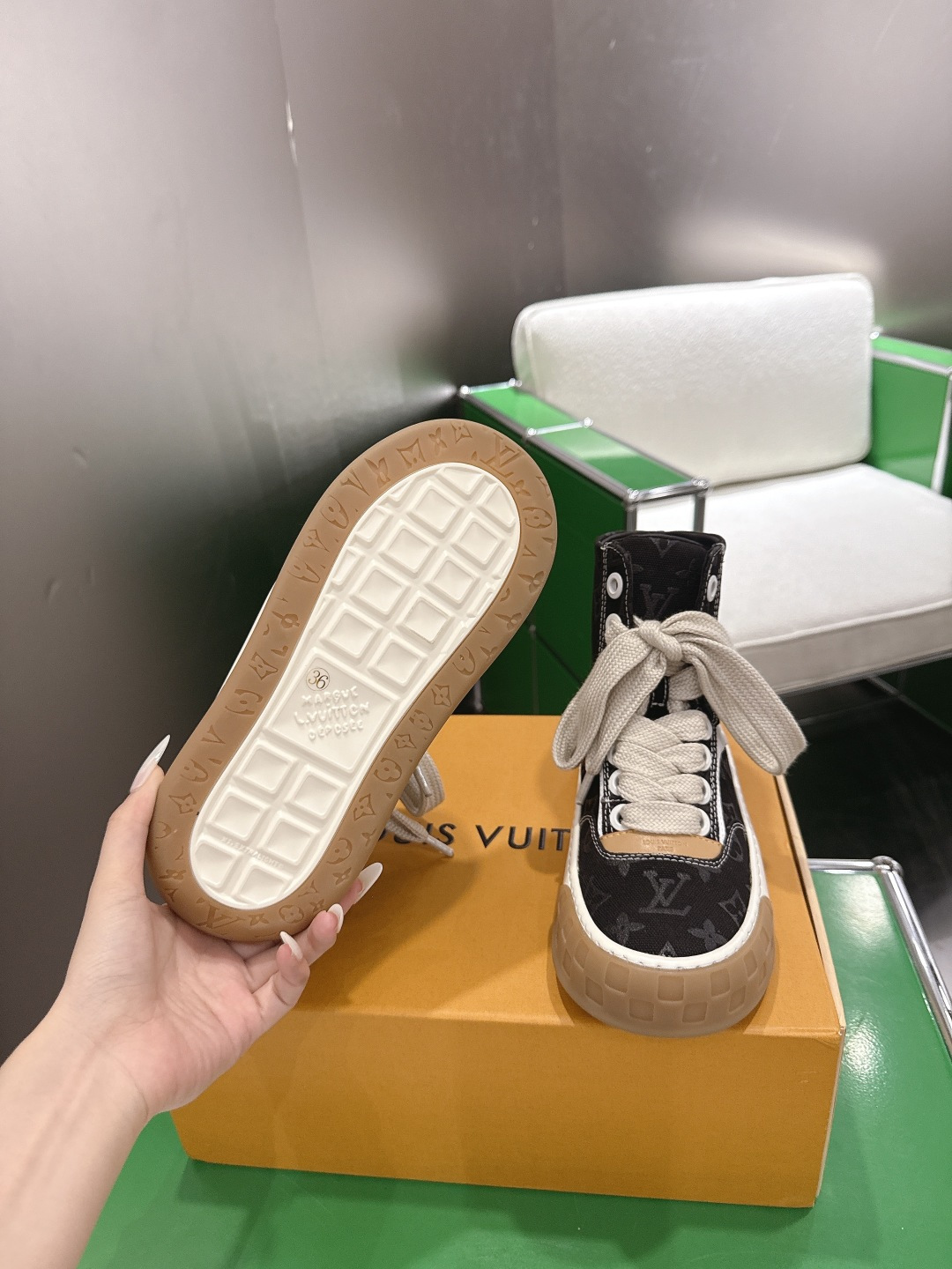 Louis Vuitton Sneakers
