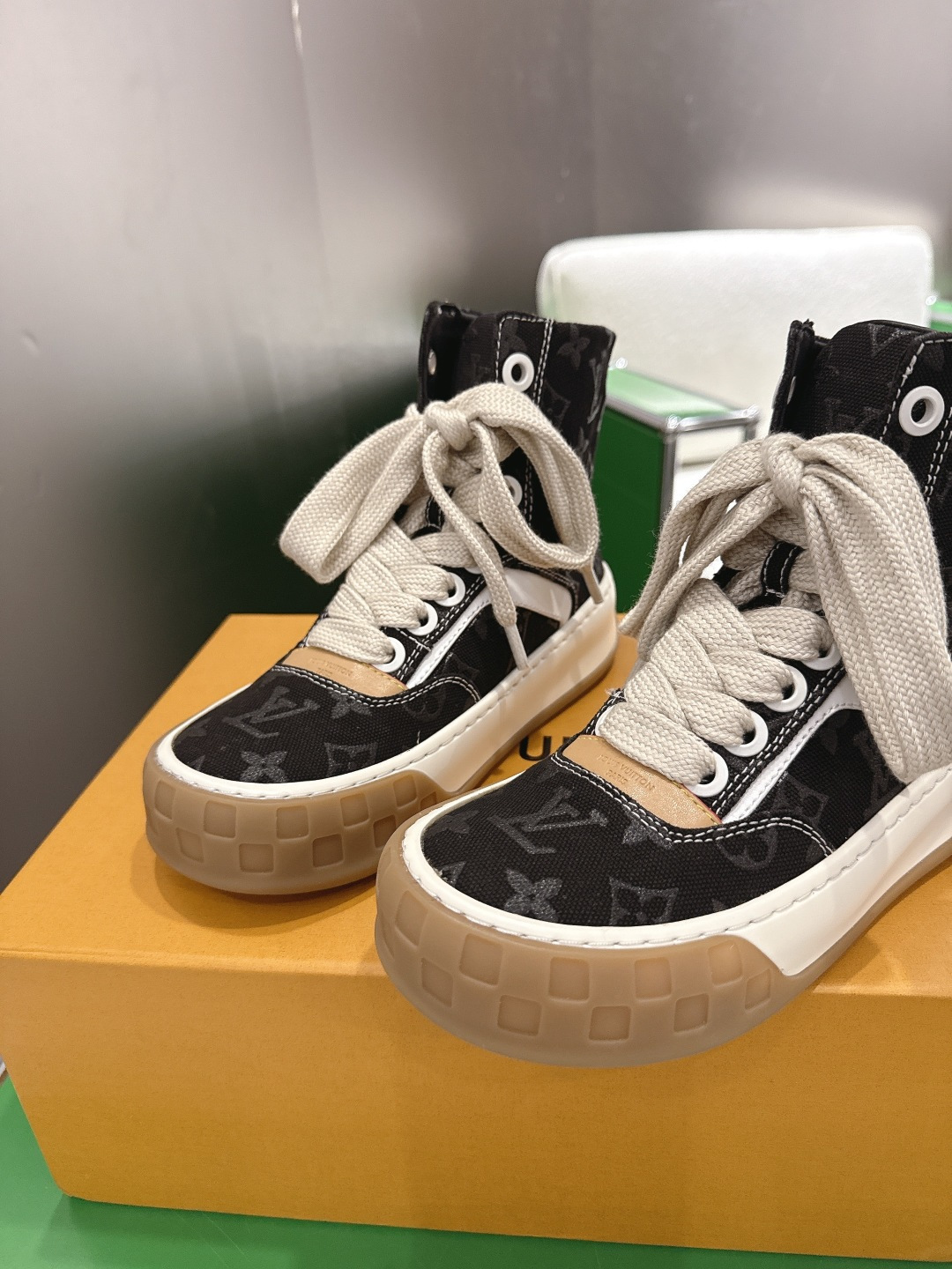 Louis Vuitton Sneakers