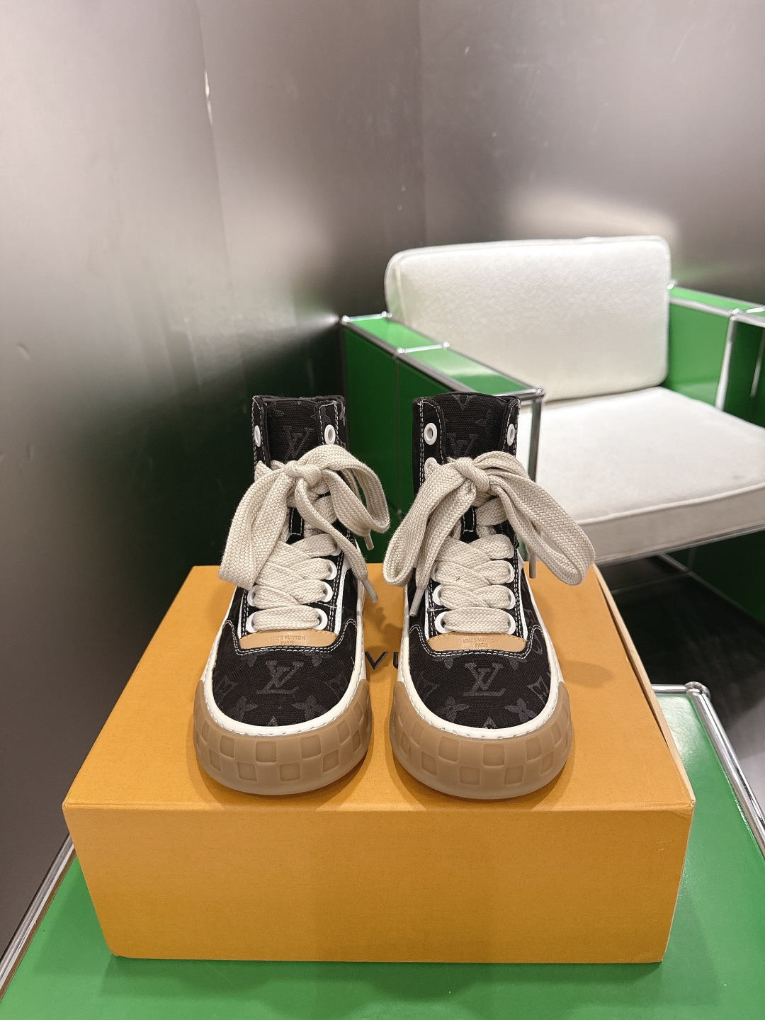 Louis Vuitton Sneakers