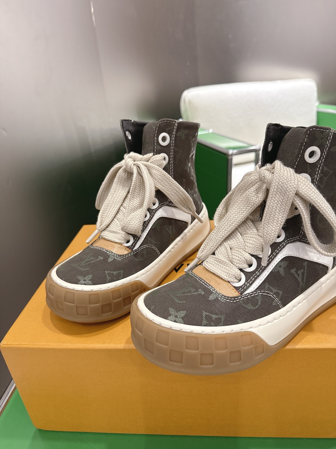 Louis Vuitton Sneakers