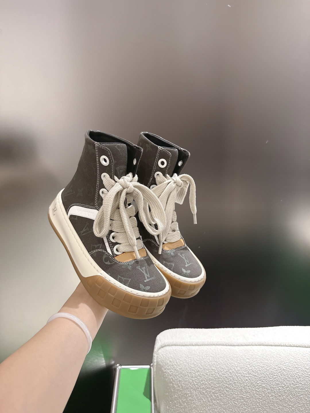 Louis Vuitton Sneakers