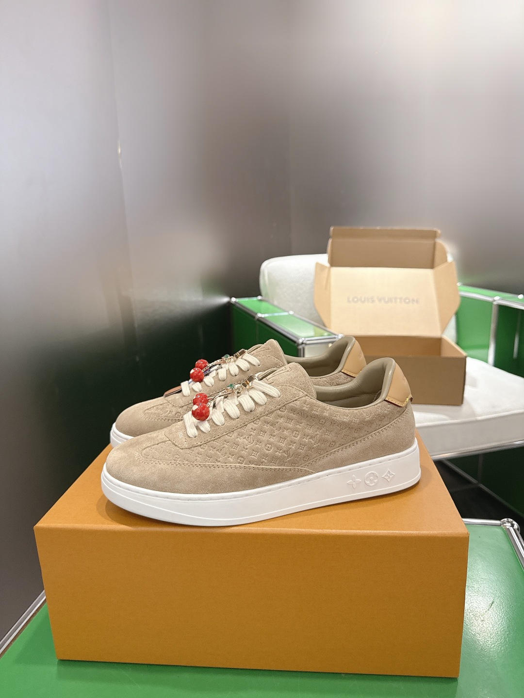 Louis Vuitton Sneakers