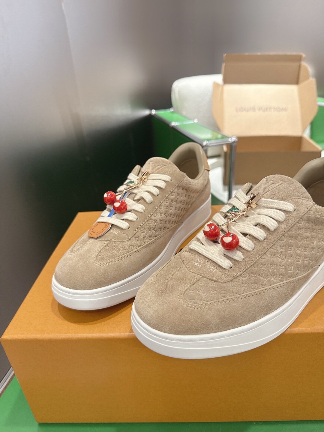 Louis Vuitton Sneakers