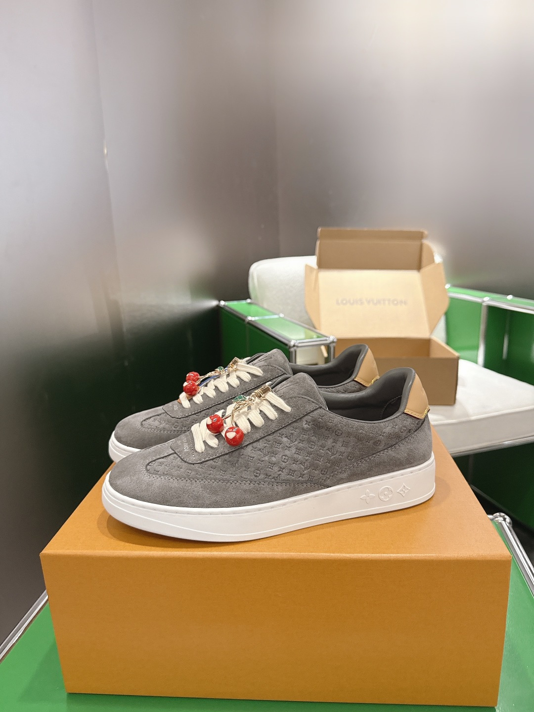 Louis Vuitton Sneakers
