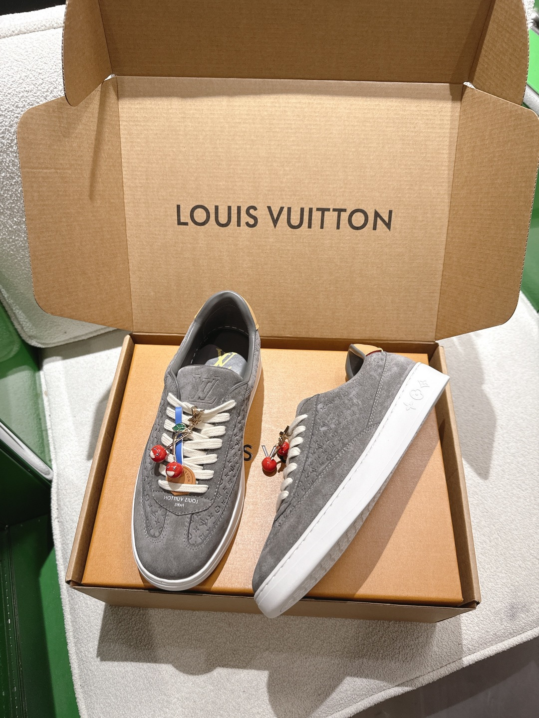 Louis Vuitton Sneakers