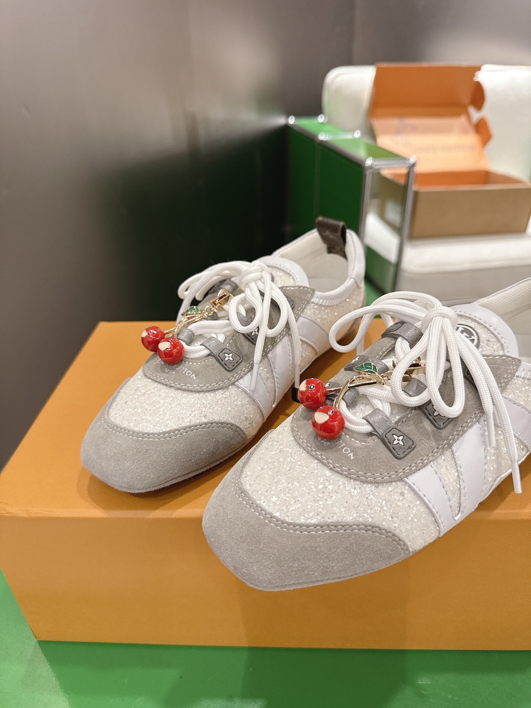 Louis Vuitton Sneakers