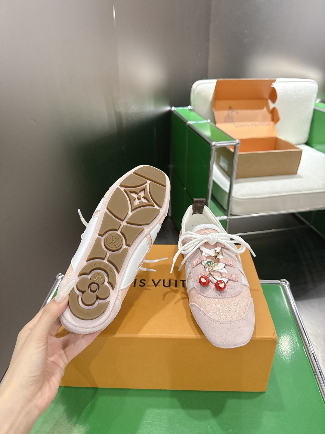 Louis Vuitton Sneakers