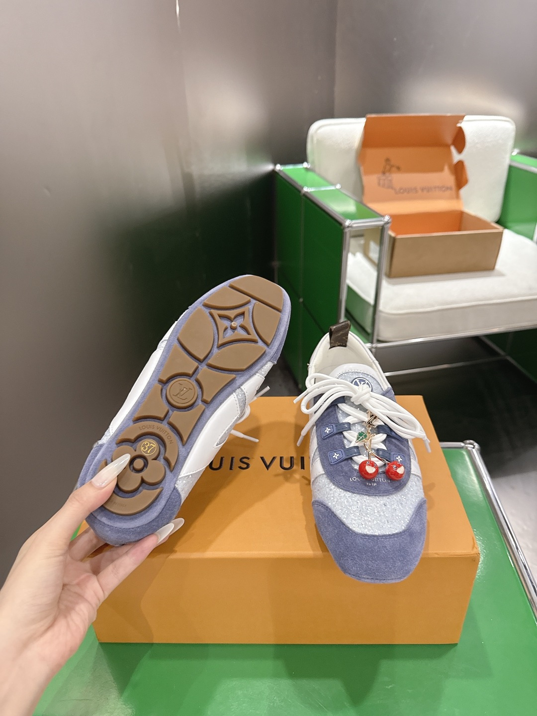 Louis Vuitton Sneakers