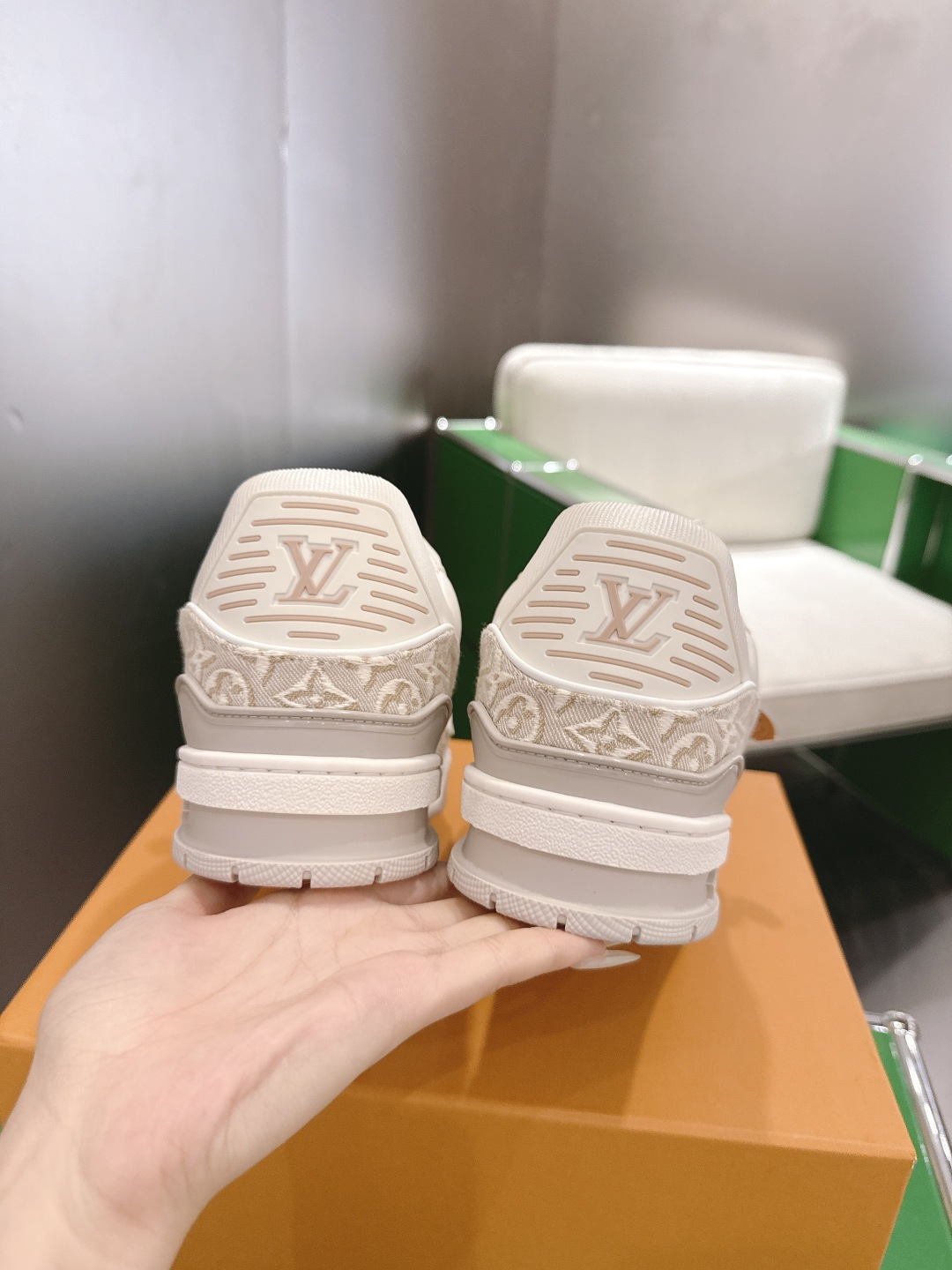 配饰60😀G2231-Louis Vuiton 路易威登 新款 LV Trainer系列板鞋篮球鞋 ‼️ 本款 LV 配饰60😀G2231-Louis Vuiton 路易威登 新款 LV Trainer系列板鞋篮球鞋 ‼️ 本款 LV