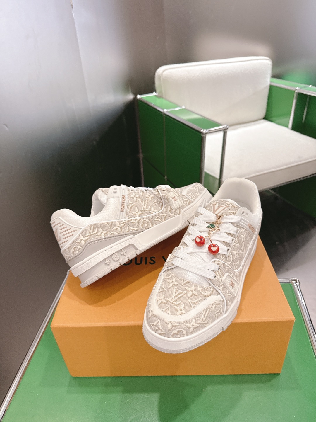 配饰60😀G2231-Louis Vuiton 路易威登 新款 LV Trainer系列板鞋篮球鞋 ‼️ 本款 LV 配饰60😀G2231-Louis Vuiton 路易威登 新款 LV Trainer系列板鞋篮球鞋 ‼️ 本款 LV