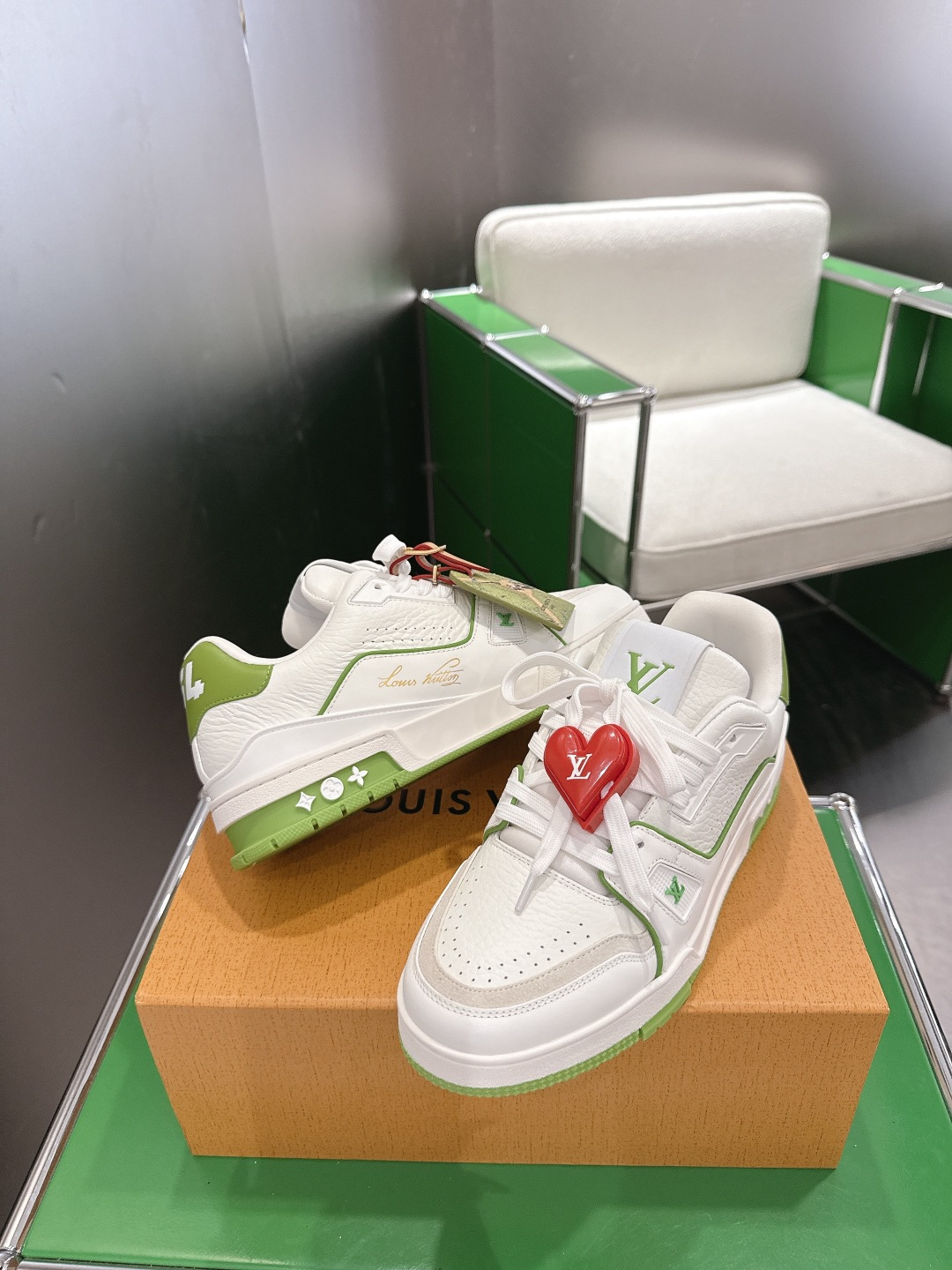 配饰60😀G2231-Louis Vuiton 路易威登 新款 LV Trainer系列板鞋篮球鞋 ‼️  本款 LV 