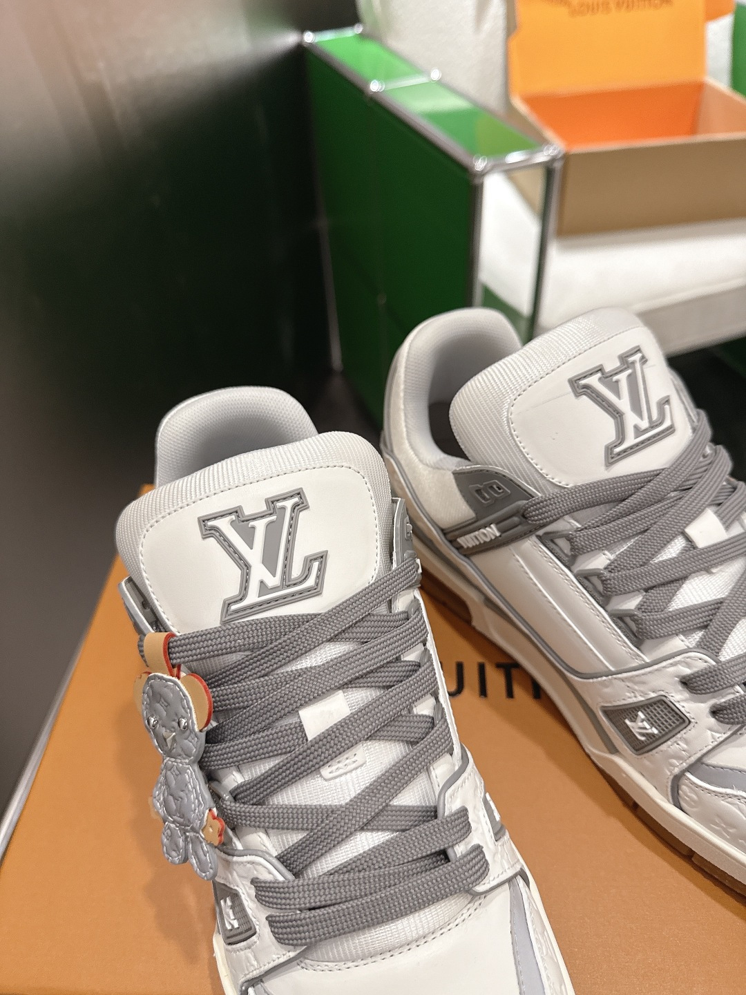 配饰60😀G2231-Louis Vuiton 路易威登 新款 LV Trainer系列板鞋篮球鞋 ‼️ 本款 LV 配饰60😀G2231-Louis Vuiton 路易威登 新款 LV Trainer系列板鞋篮球鞋 ‼️ 本款 LV