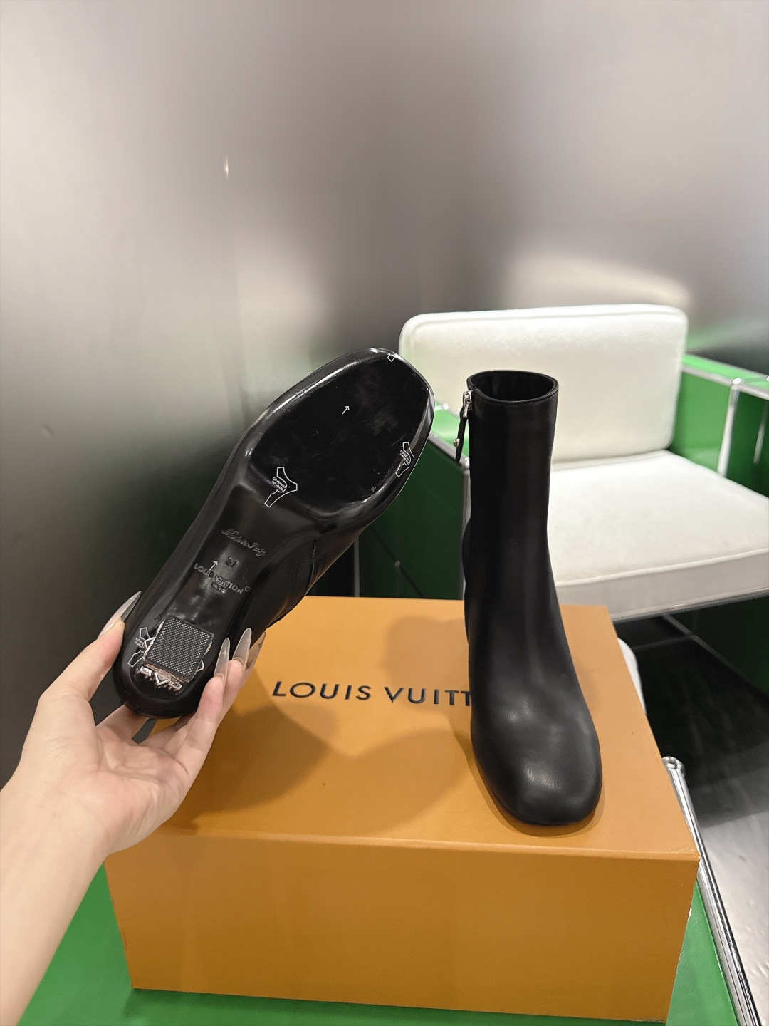 Louis Vuitton Women Shoes
