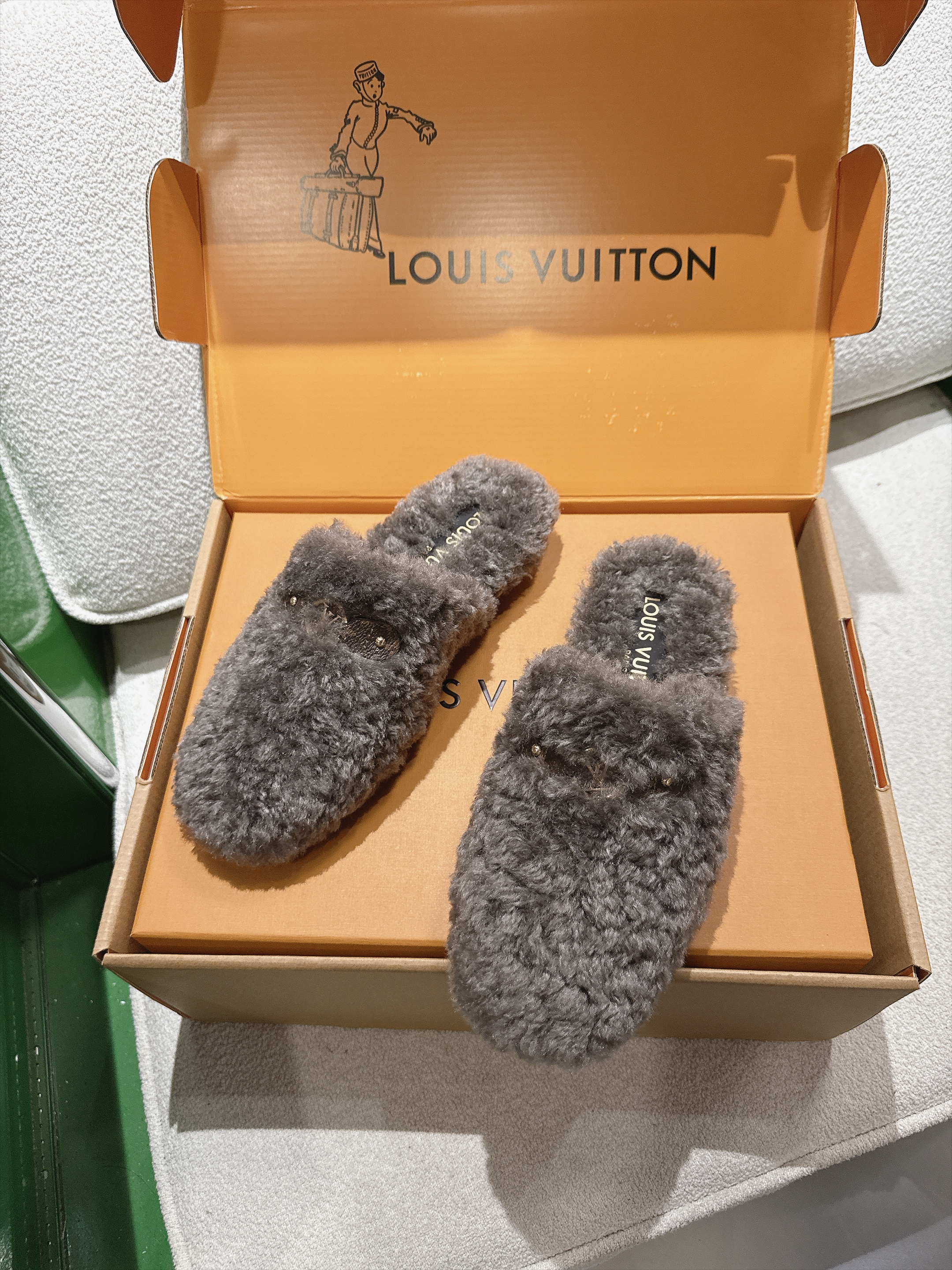 Louis Vuitton Slides
