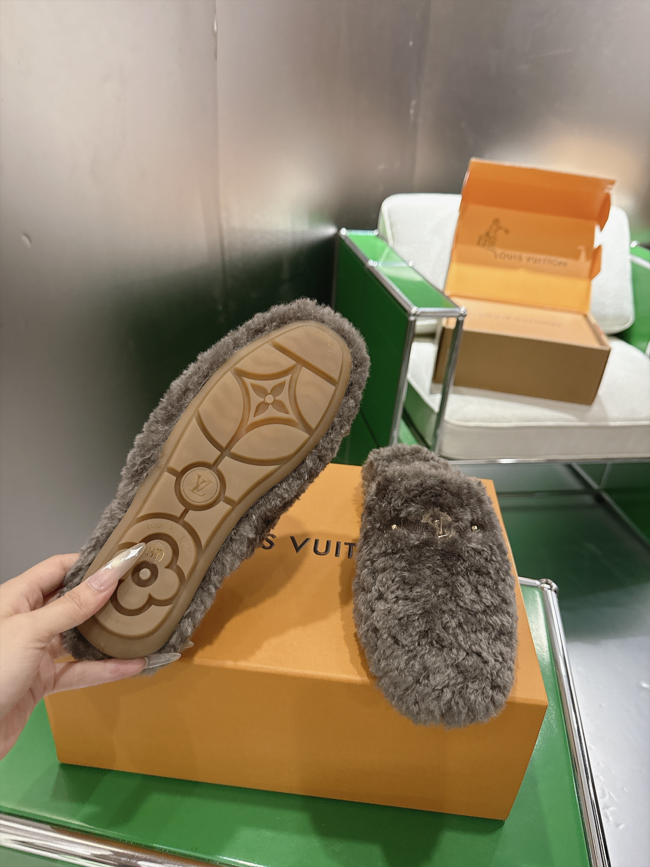 Louis Vuitton Slides
