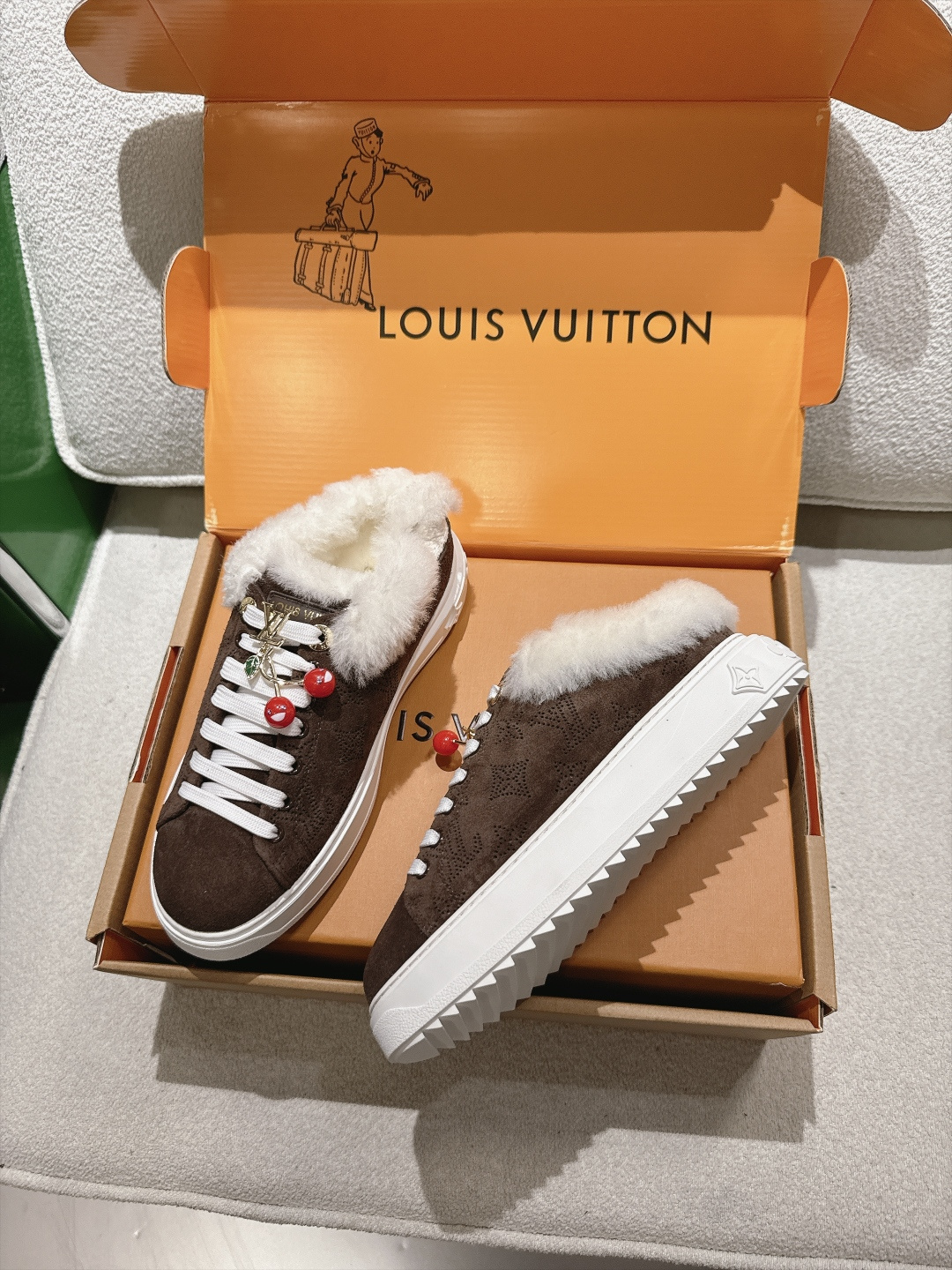 Louis Vuitton Sneakers