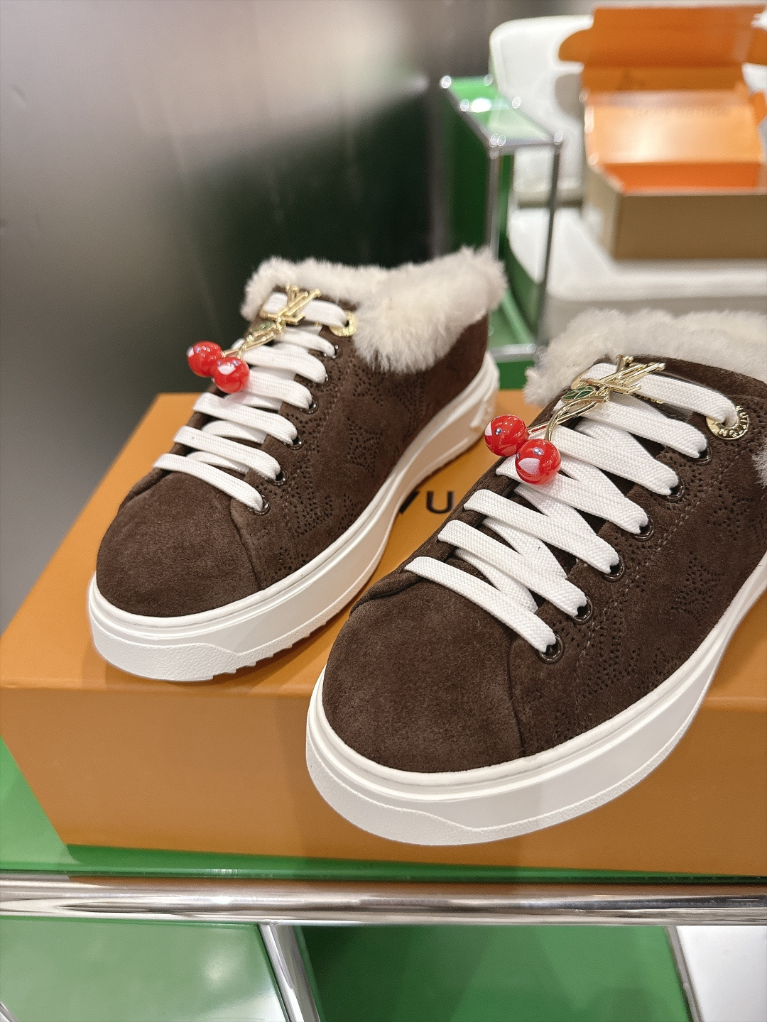 Louis Vuitton Sneakers