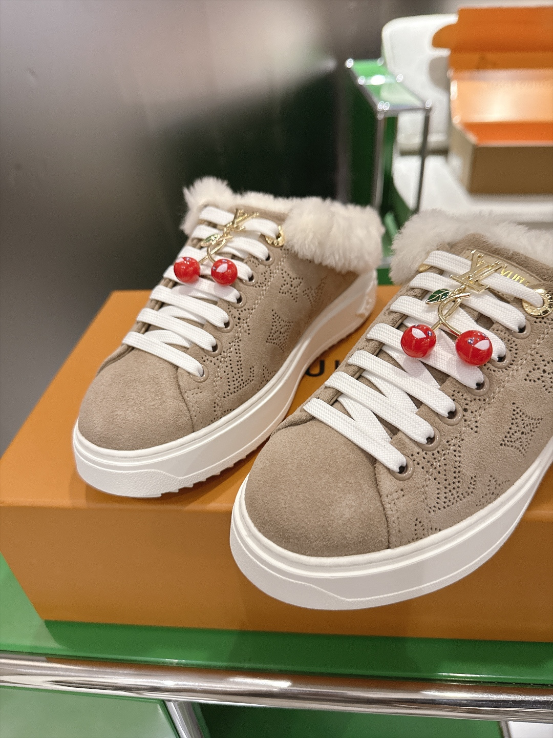 Louis Vuitton Sneakers