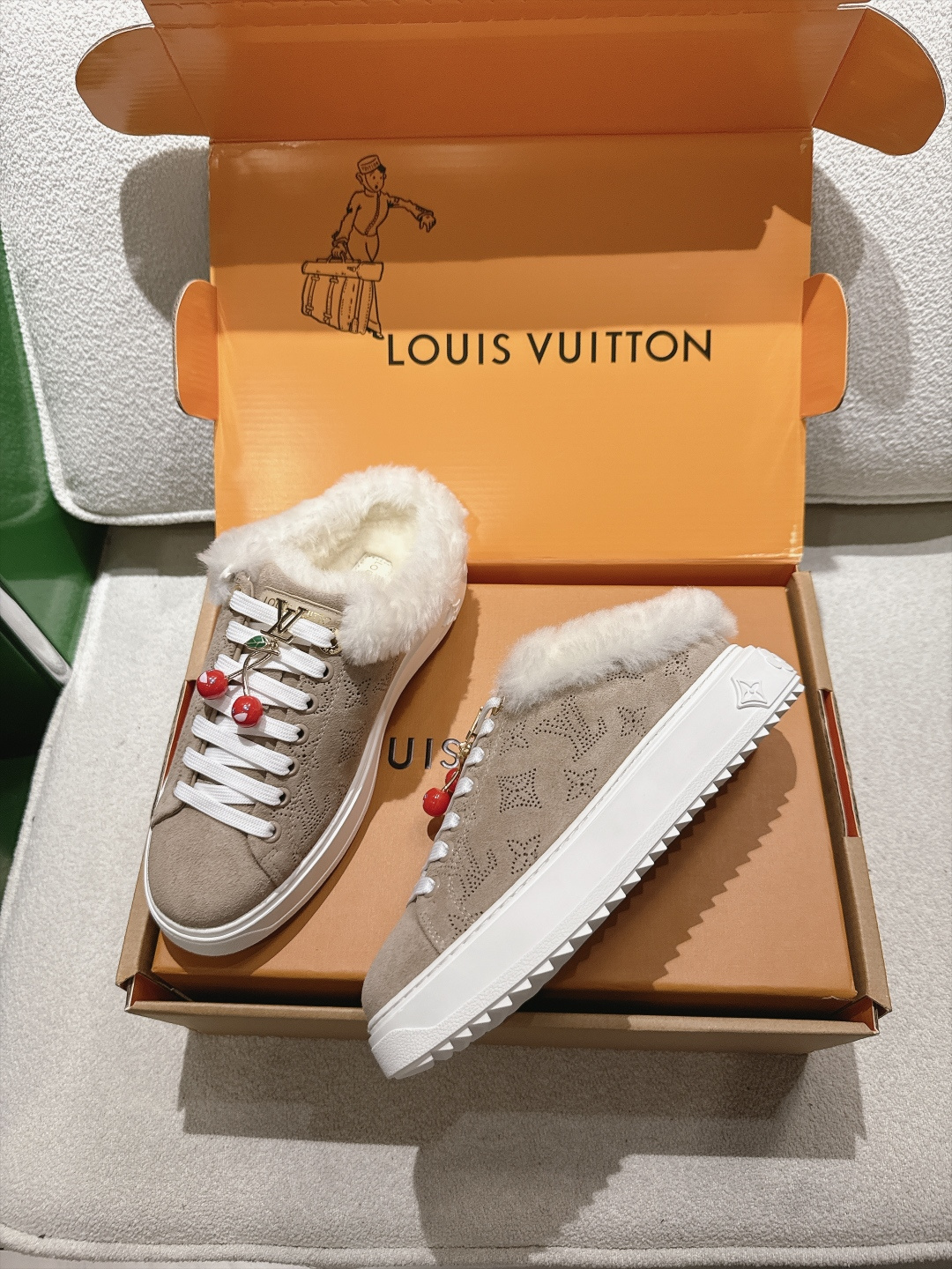 Louis Vuitton Sneakers