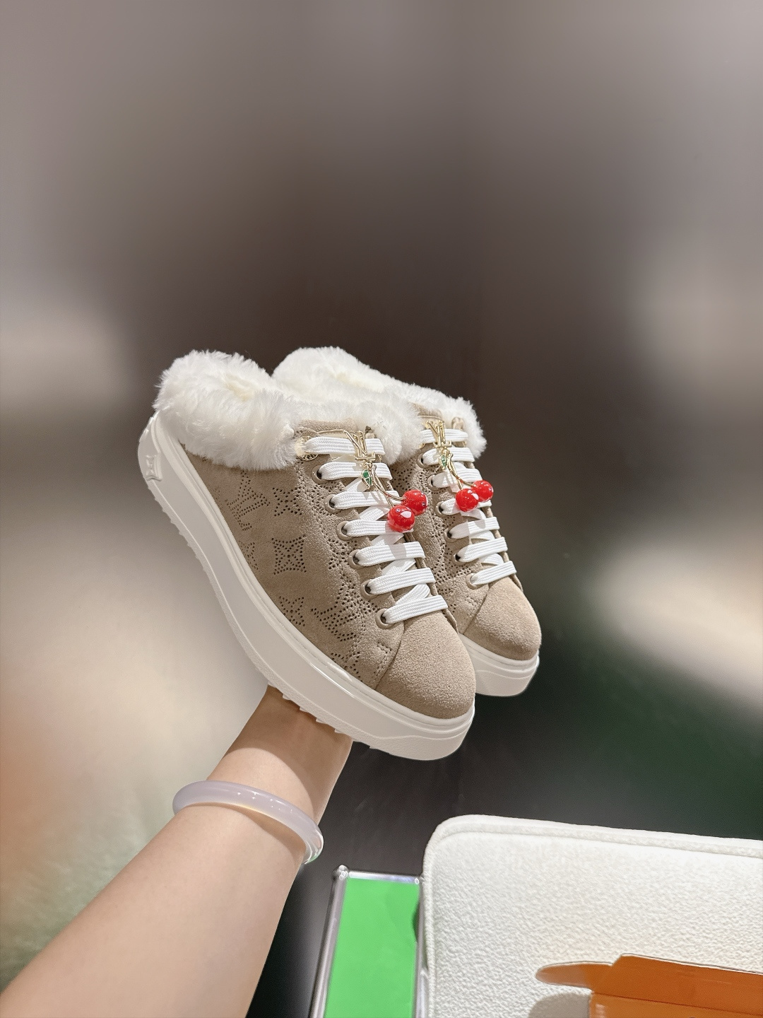 Louis Vuitton Sneakers