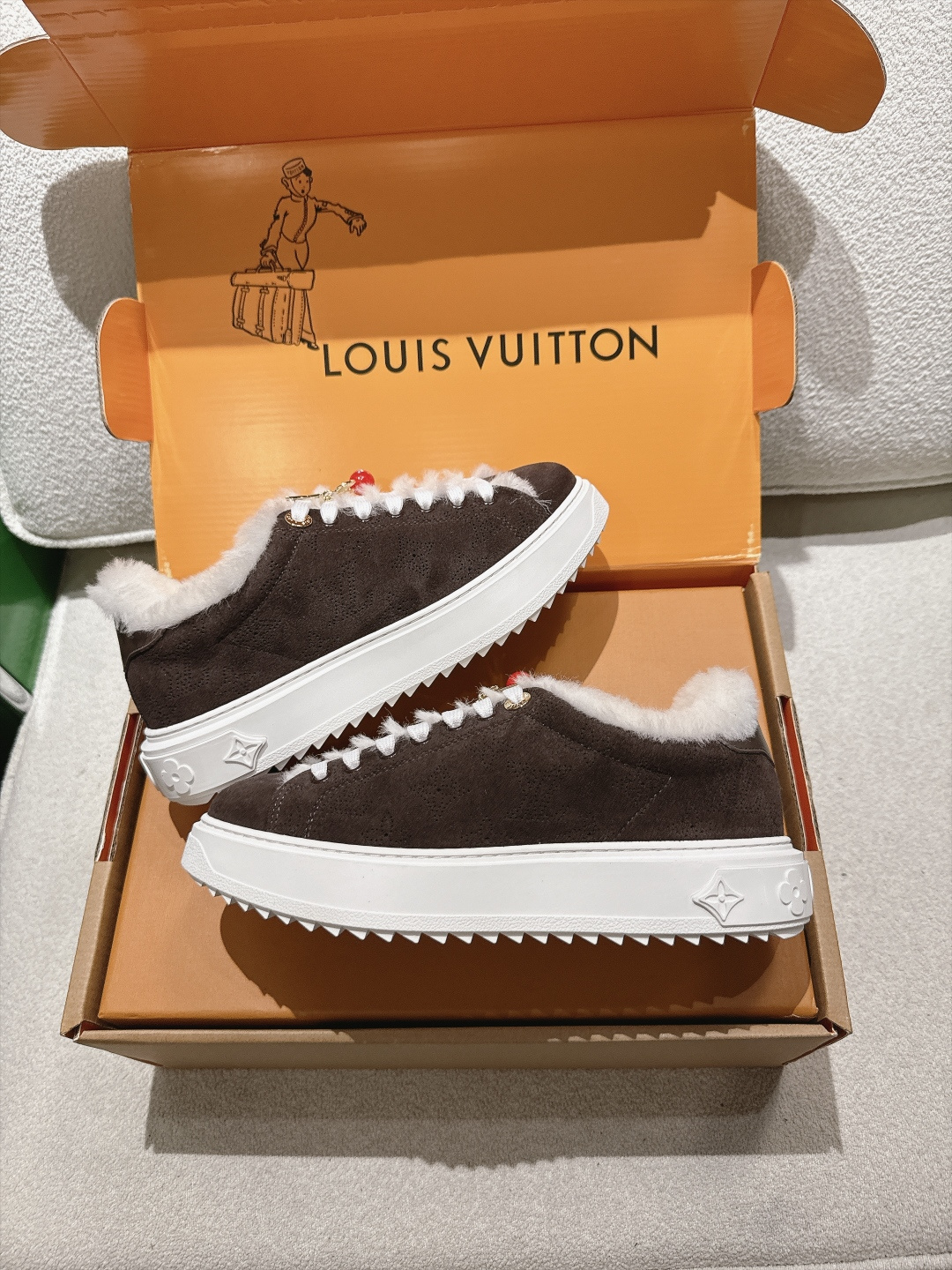 Louis Vuitton Sneakers