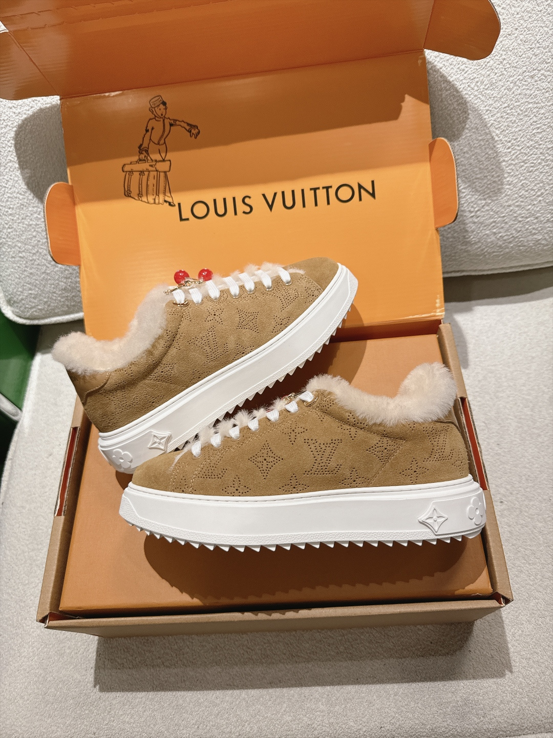 Louis Vuitton Sneakers