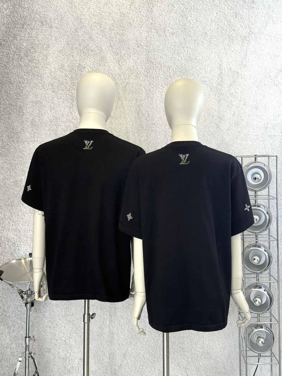 Louis Vuitton 264427 · 人台模特上身效果