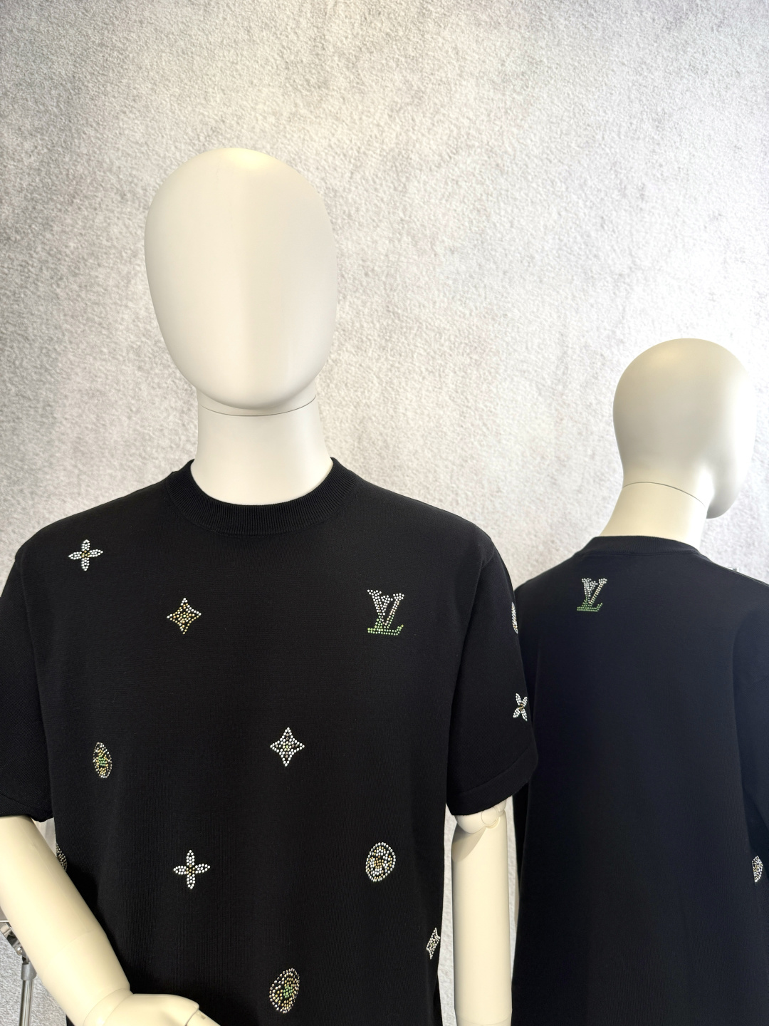 Louis Vuitton 264427 · 人台模特上身效果