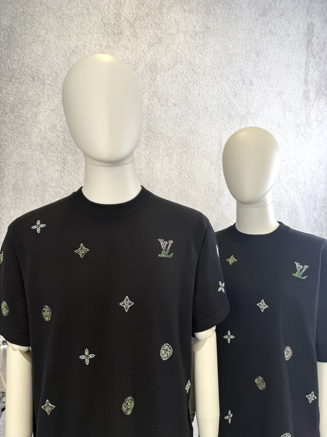 Louis Vuitton 264427 · 人台模特上身效果