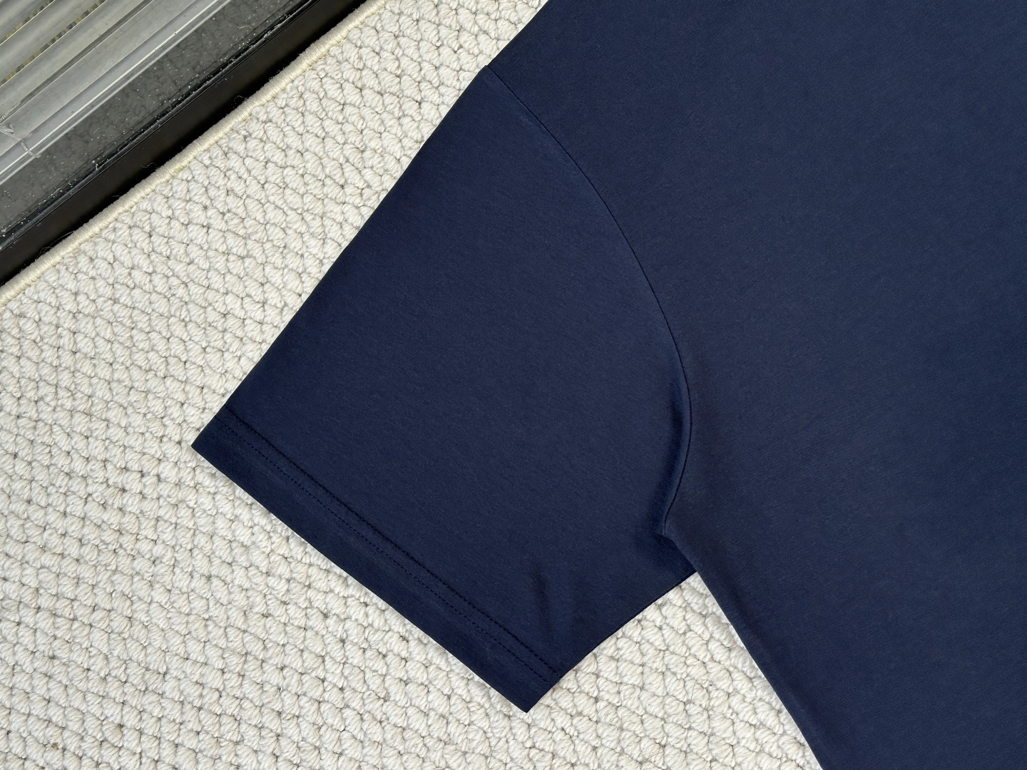 Gucci古奇/产品简介GC / 棉丝混纺针织T恤面料：24支双面针织棉丝混纺面料 / 250G罗纹：2