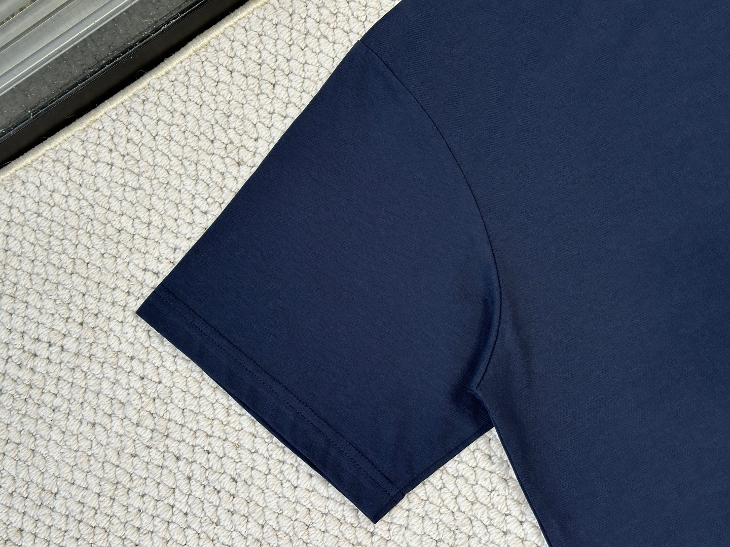 Gucci古奇/产品简介GC / 棉丝混纺针织T恤面料：24支双面针织棉丝混纺面料 / 250G罗纹：2