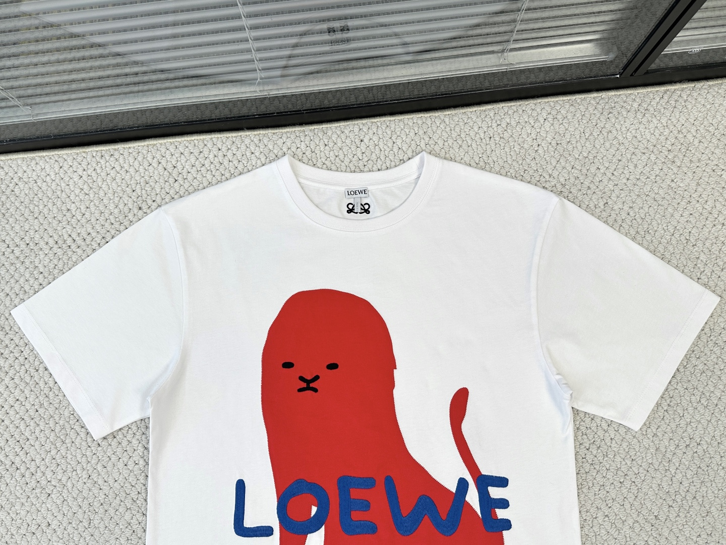 Loewe罗意威-产品简介EW / 大狮子棉质宽松版型 T恤面料：15支特纺紧密棉 / 230G罗纹：3
