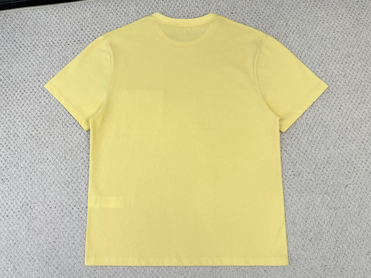 罗意威，Loewe/产品简介EW / 口袋标宽松版型T恤面料：15支特纺紧密棉 / 230G罗纹：32支