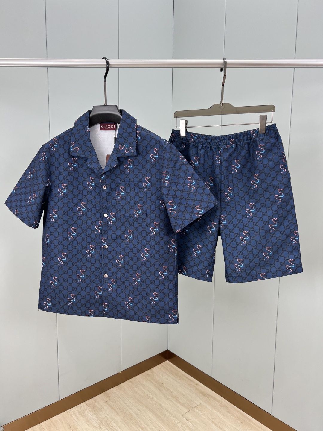 Gucci Men's Blue Cotton Shorts with Snake and Logo Print - Summer Collection 9 cmp i1743696000463 3704 0 6