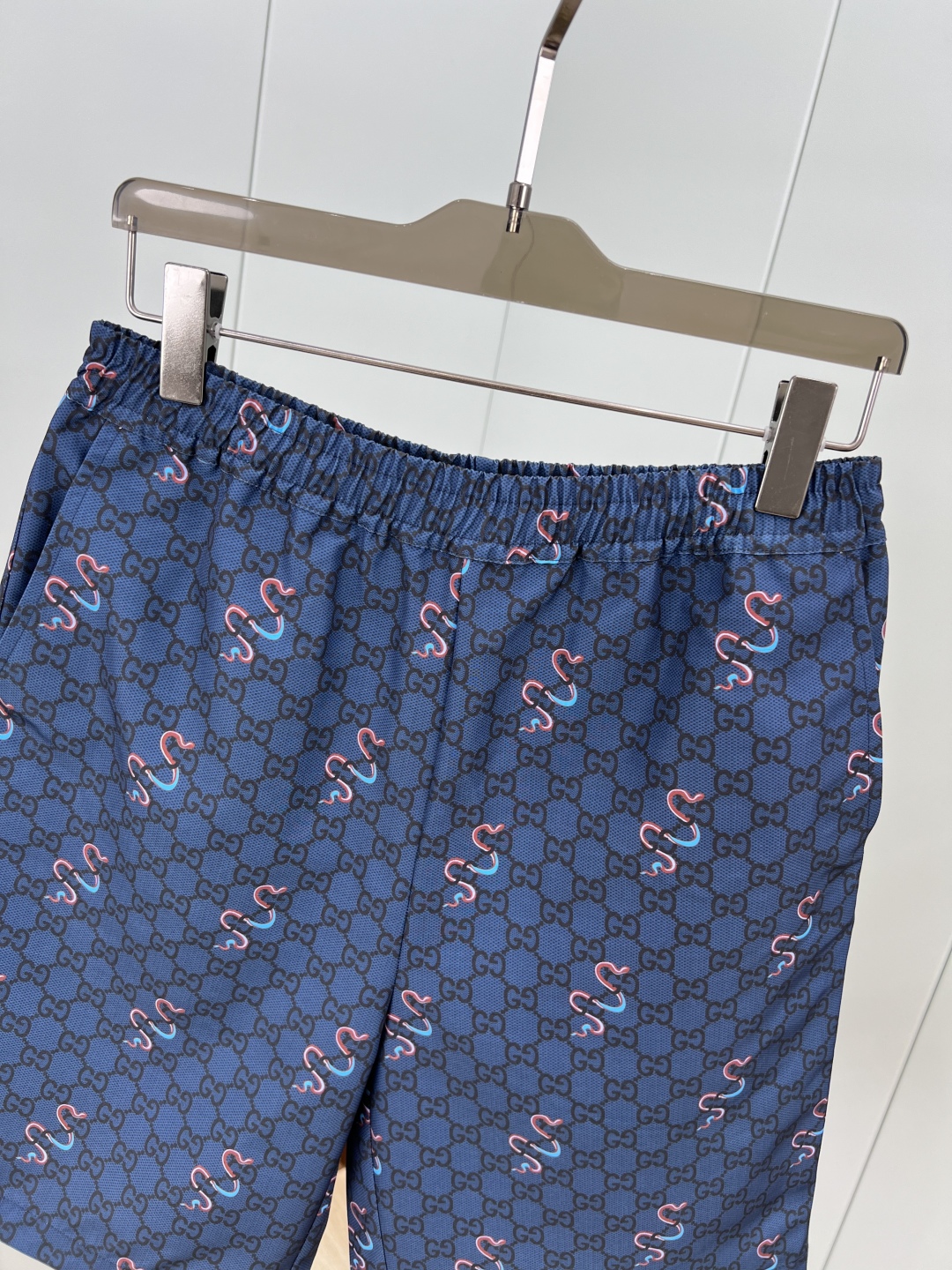 Gucci Men's Blue Cotton Shorts with Snake and Logo Print - Summer Collection 4 cmp i1743696186945 5869 0 3