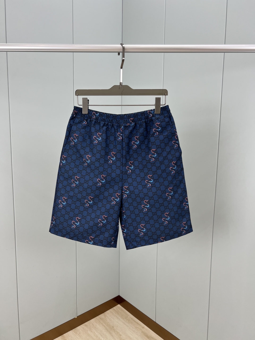 Gucci Men's Blue Cotton Shorts with Snake and Logo Print - Summer Collection 2 cmp i1743696191261 7967 0 7