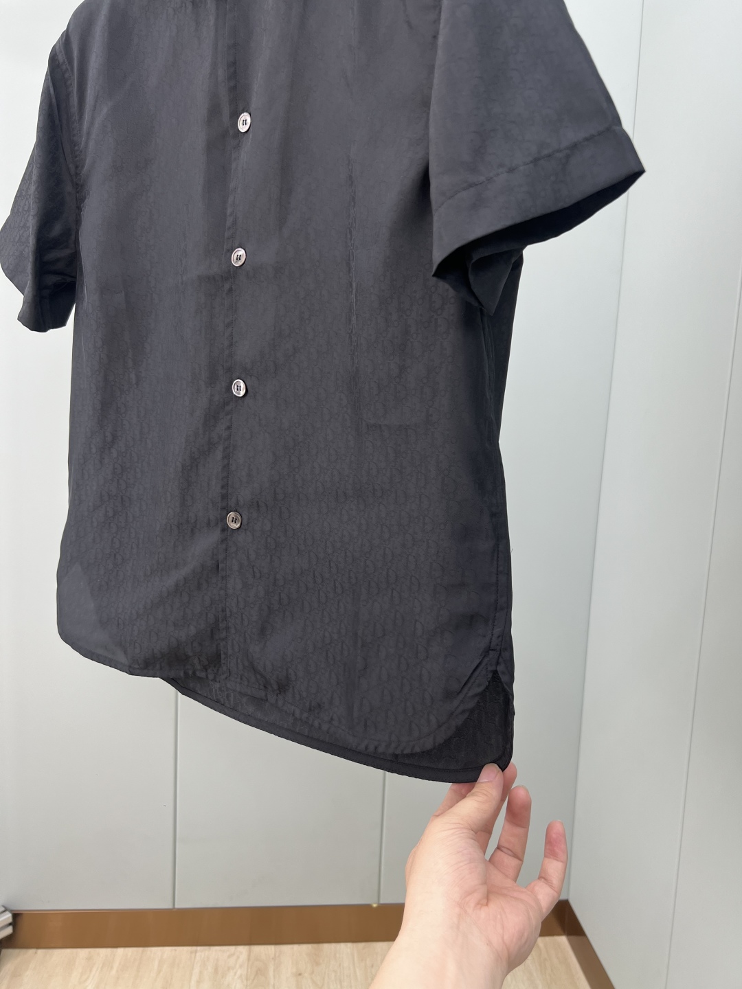 Dior Men's Black Oblique Jacquard Silk-Cotton Blend Short Sleeve Shirt 5 cmp i1743872656127 6023 0 2
