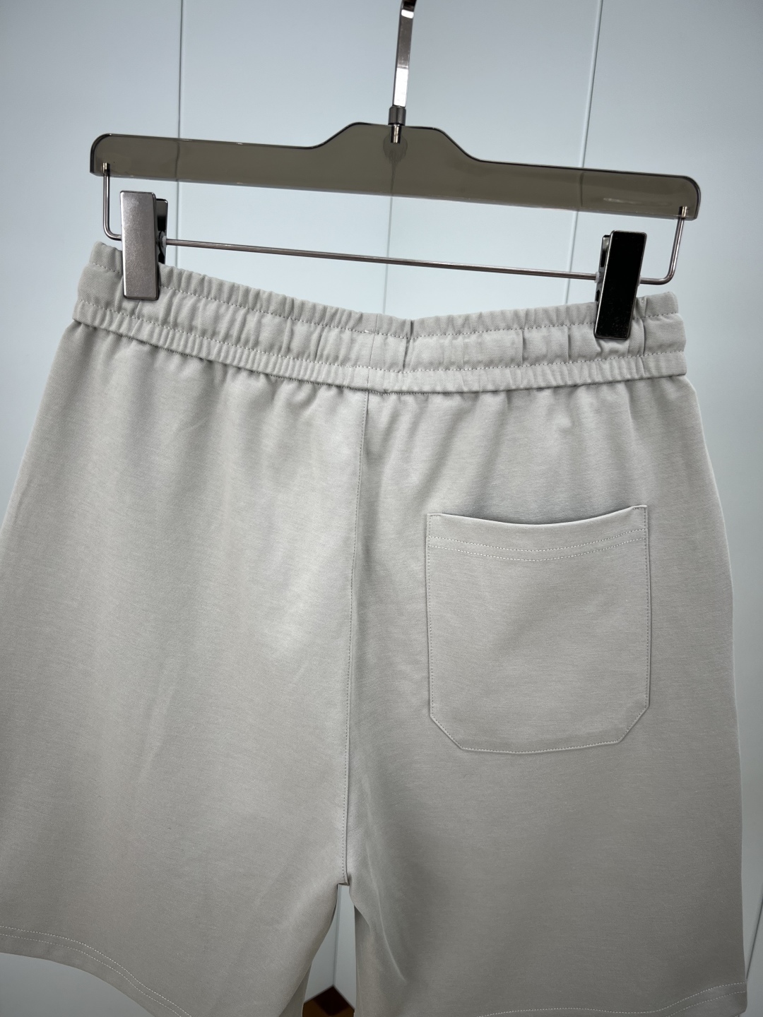Prada Men's Summer Casual Shorts with Enamel Triangle Logo 6 cmp i1748099408966 9984 0 5