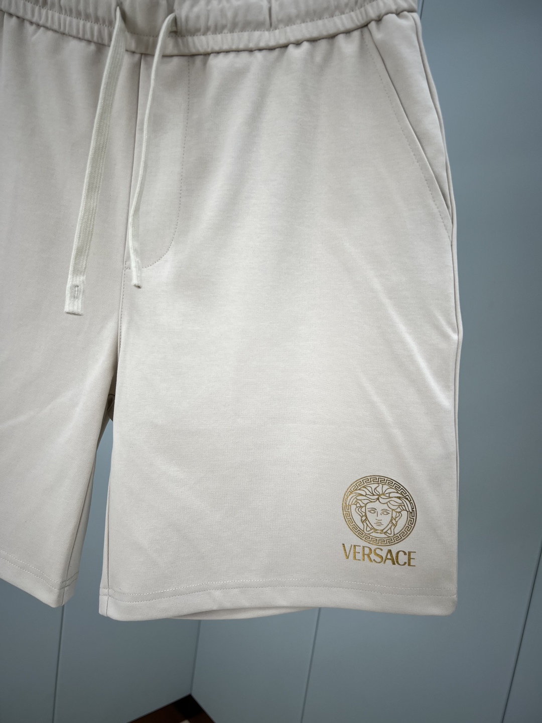 Versace Medusa Gold Foil Logo Ice Oxygen Cotton Casual Shorts 6 cmp i1748278813209 3452 0 1