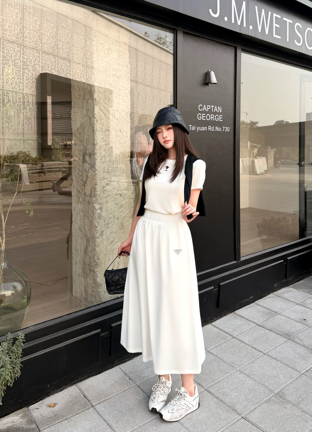 NO:762189,,,19860909,,,Women's clothing