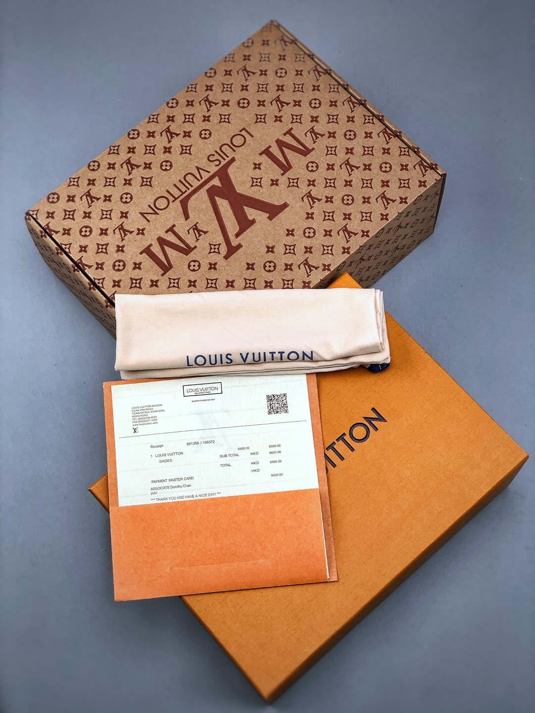 260 LOUIS VUITTON ｜路易威登2025ss最新春夏款 村上隆/Takashi Murakami x LOUIS Pool Pillow Comfort 皮革 圆头套脚一字拖鞋
