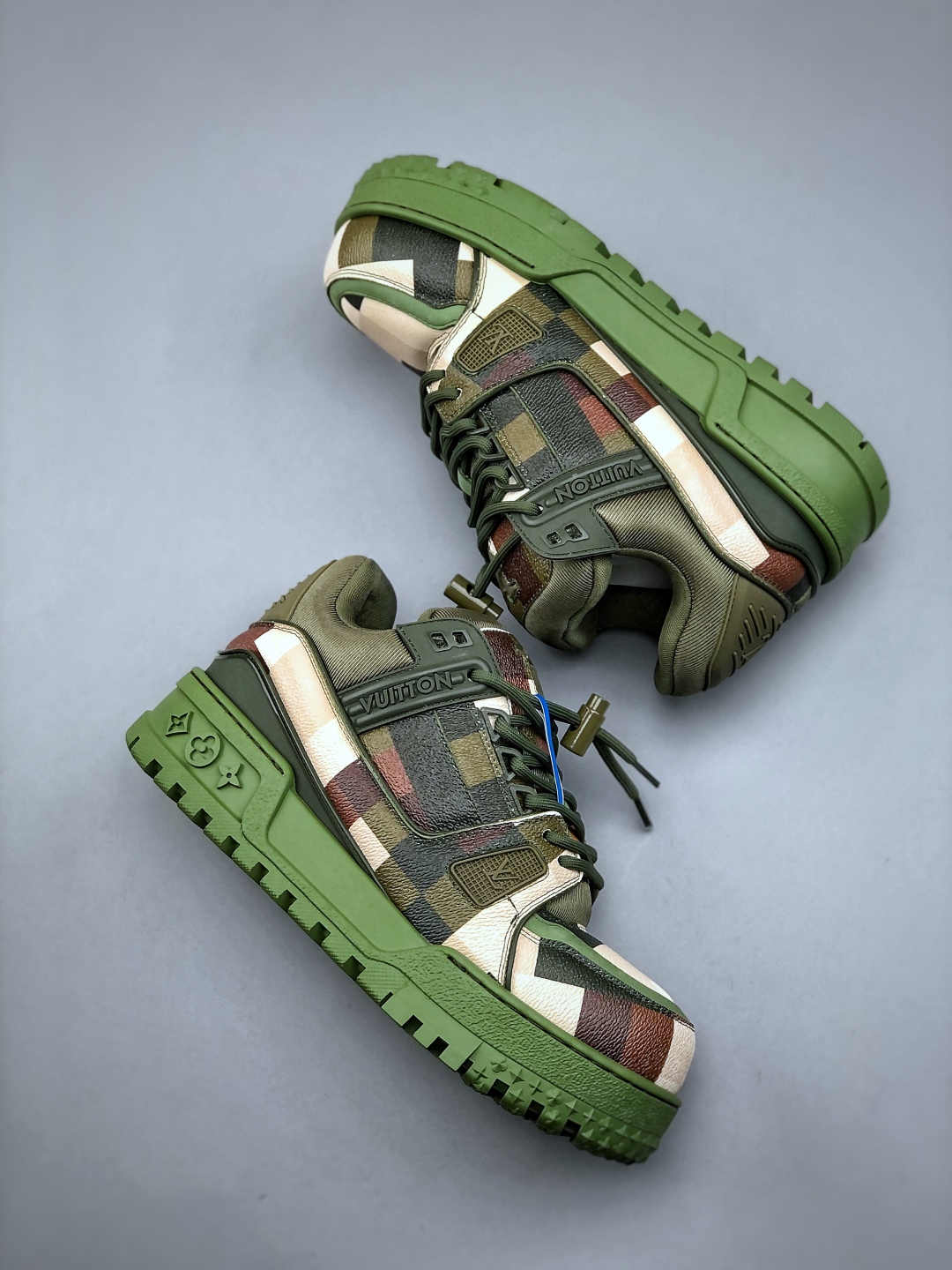 420 LV-路易-威登trainer 2025走秀最新款意大利进口小牛皮拼接