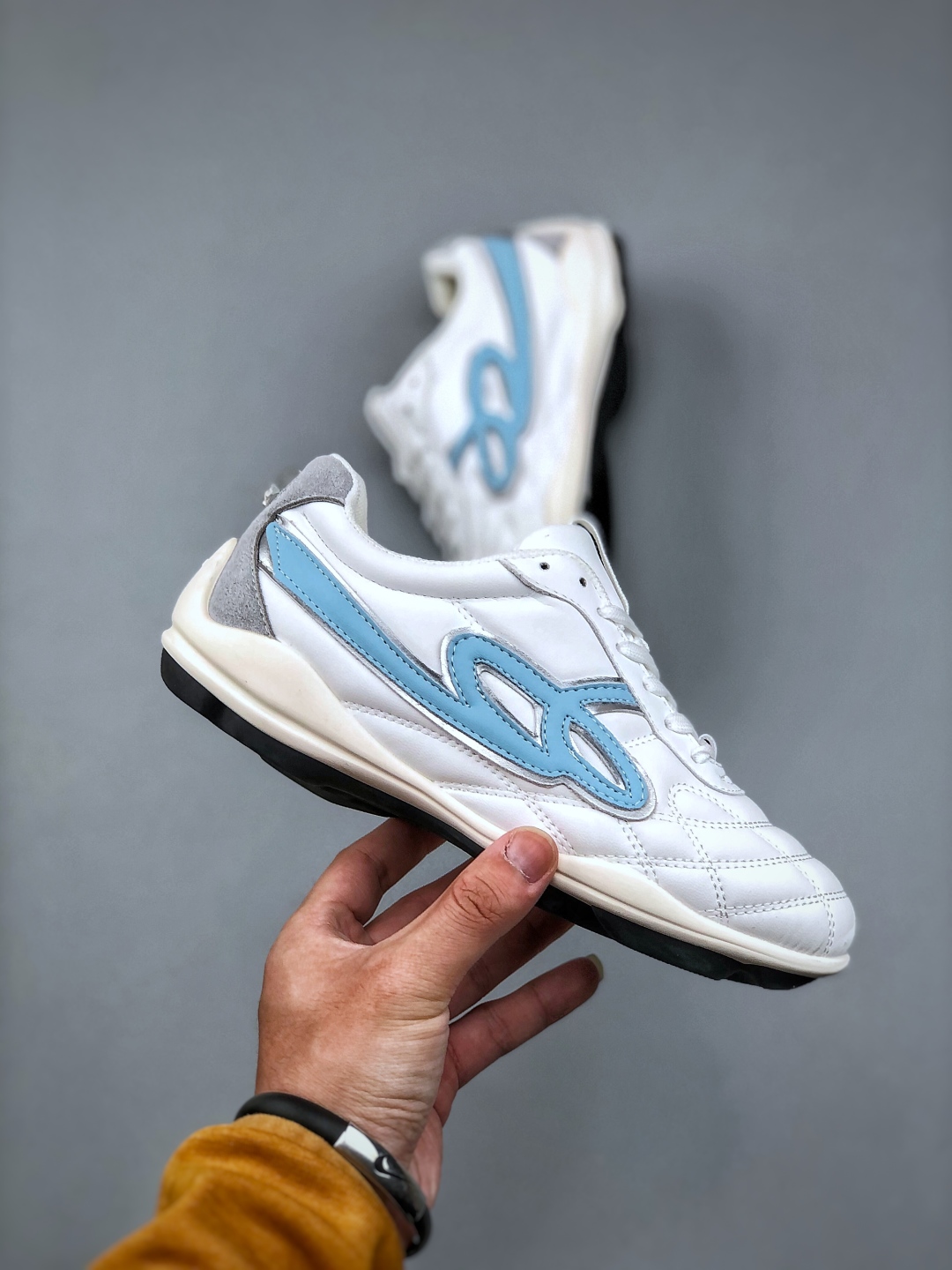 200 GOOD BAI 白敬亭同款 复古时尚流浪鞋 网纹格 赛车鞋设计搭配做旧效果 是又酷又浪漫