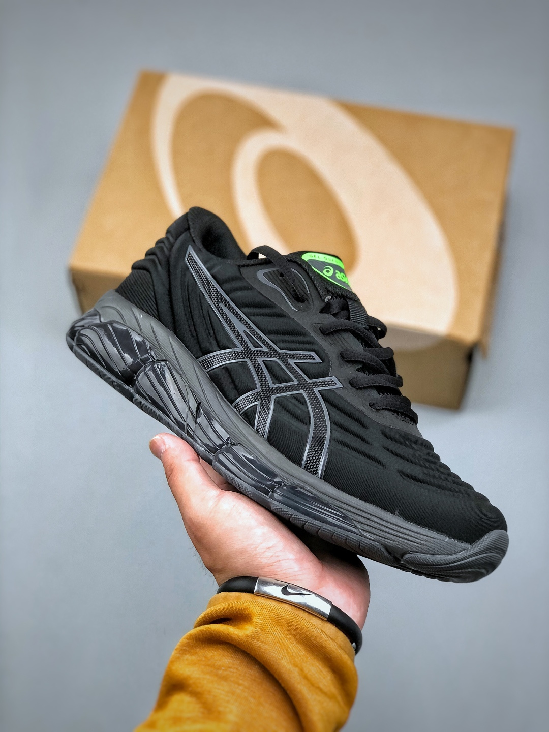 💰290 Asics Gel-Quantum 360 VIII 亚瑟士复古透气休闲鞋缓震男子耐磨跑步鞋 1203A593-001 #鞋面采用无缝线鞋面，贴合脚型，穿着舒适；中底360°环绕式GL，提供良好的缓冲性能；尺码：40-45（半）