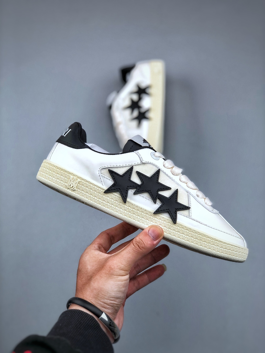 400 AMlRl 埃米尔25春夏新款星星德训鞋The Pacific 系列运动鞋侧点缀星星图案
