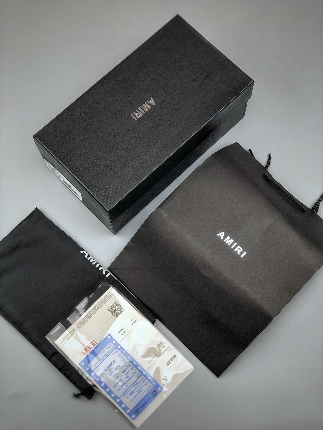 360 AMIRI 德训鞋 选用优质材料精细制作