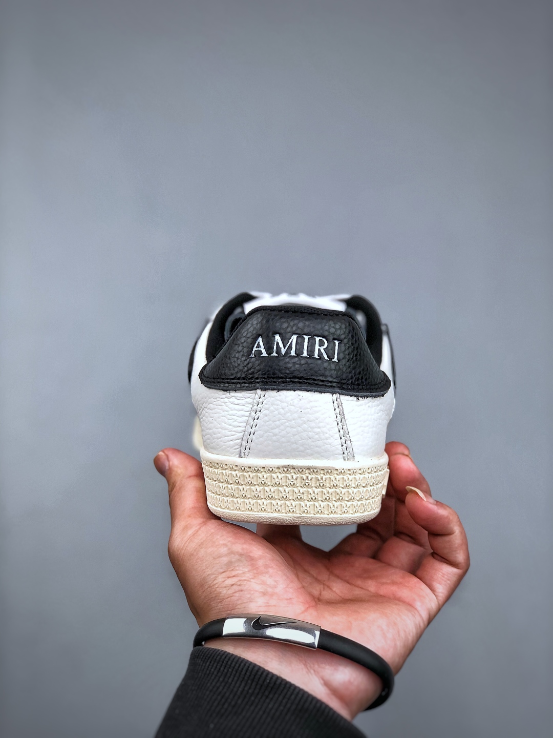 360 AMIRI 德训鞋 选用优质材料精细制作