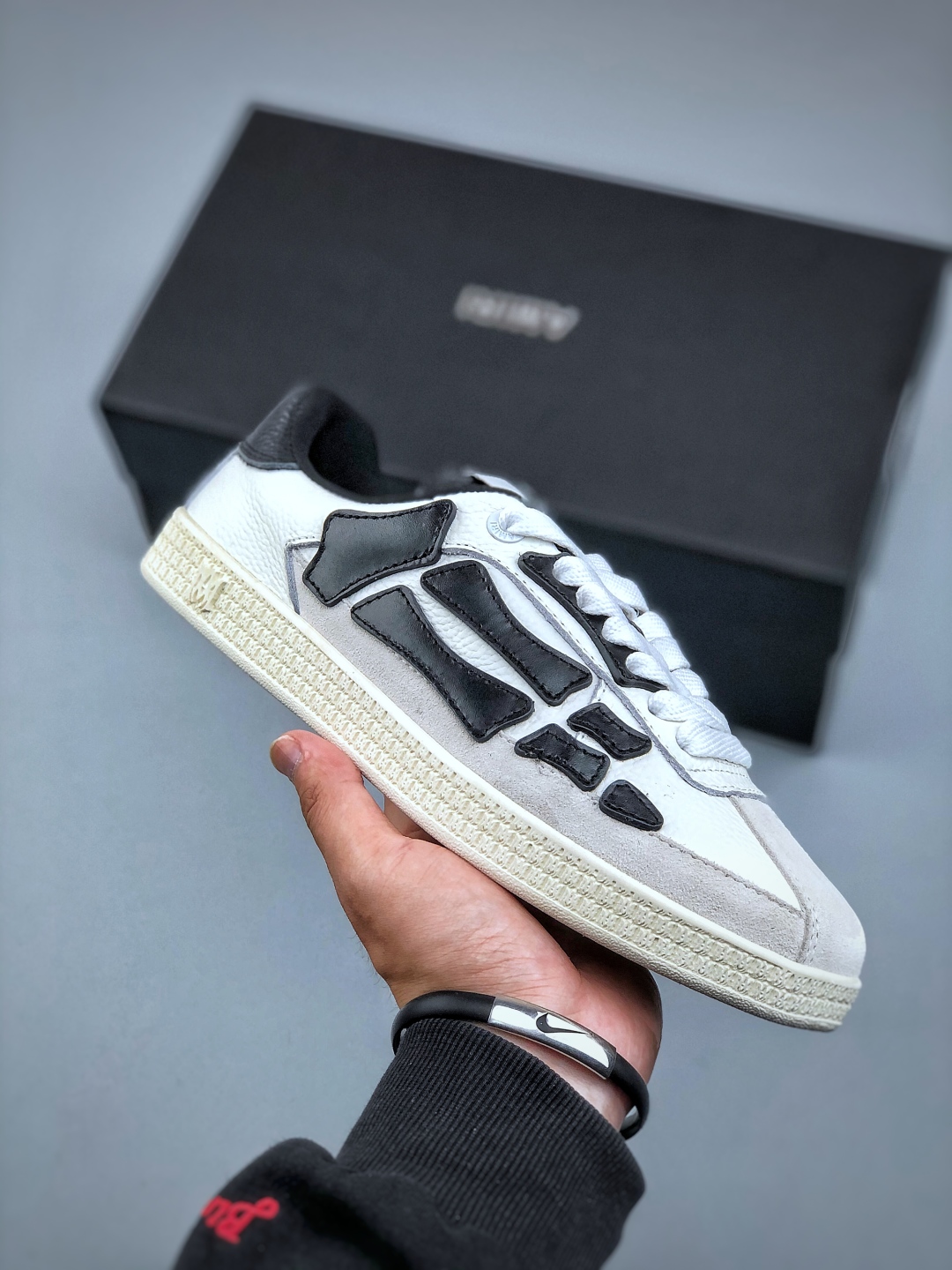 360 AMIRI 德训鞋 选用优质材料精细制作